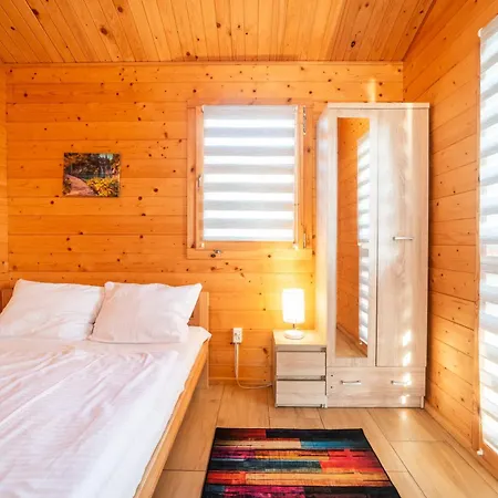 Zielona Dolina - Kompleks Dla Rodzin Z Dziecmi Mikołajki