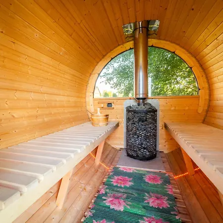 Zielona Dolina - Kompleks Dla Rodzin Z Dziecmi Mikołajki